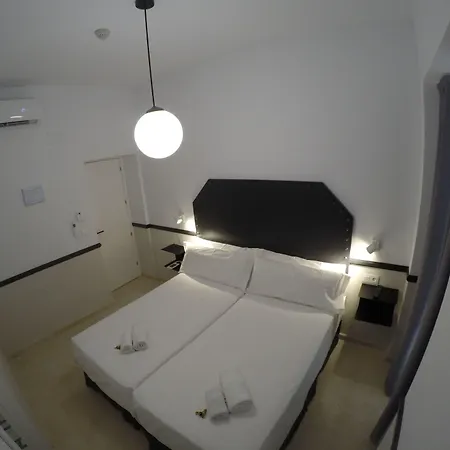 Hom Museo ゲストハウス *